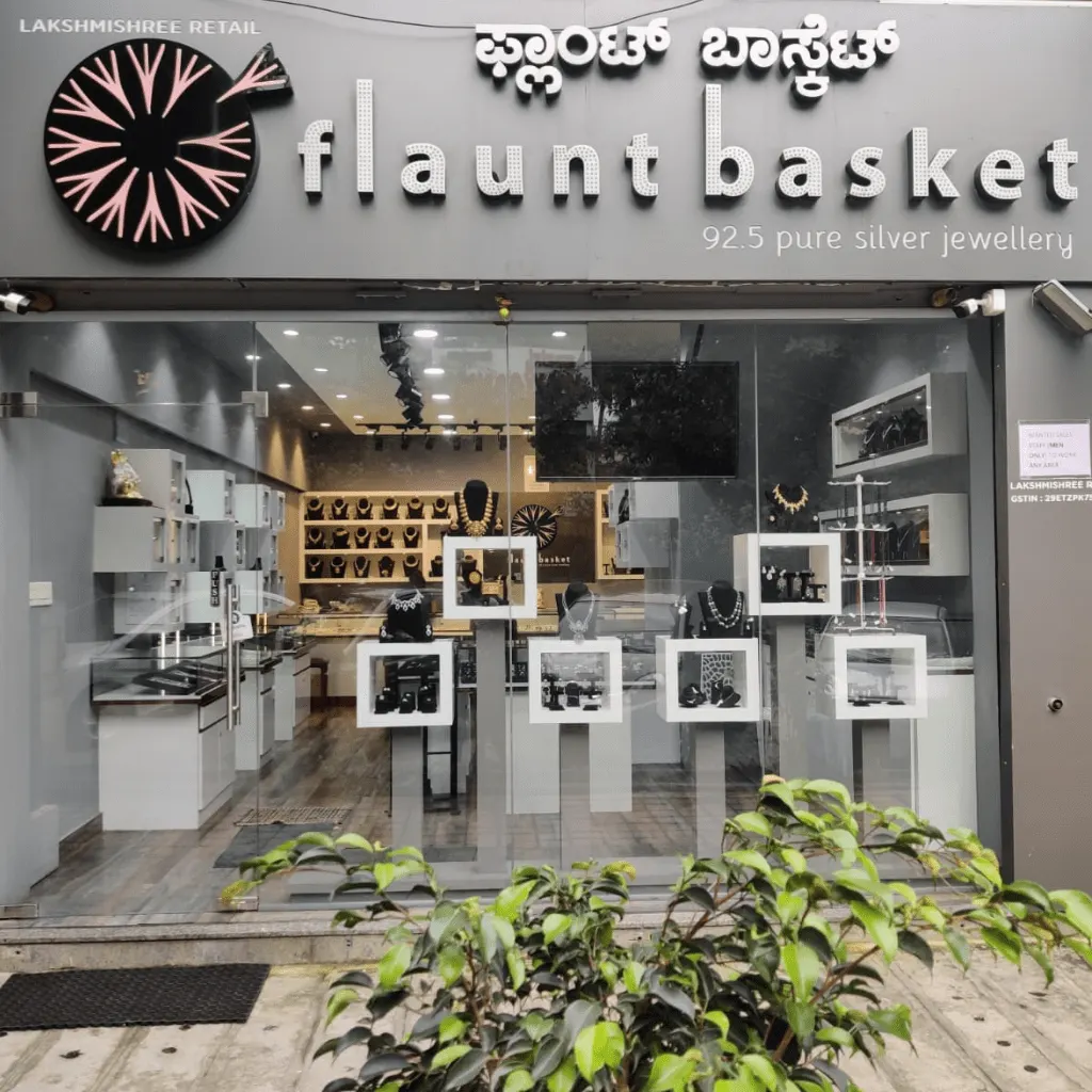 Flaunt Basket